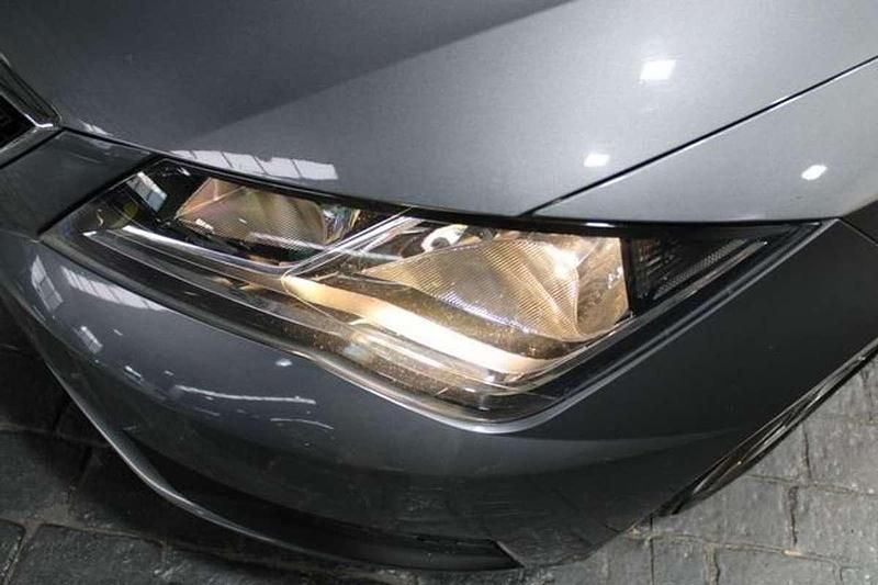 Usado Seat Leon ST Reference 116 CV (85 kW) 2018 Gris Familiar