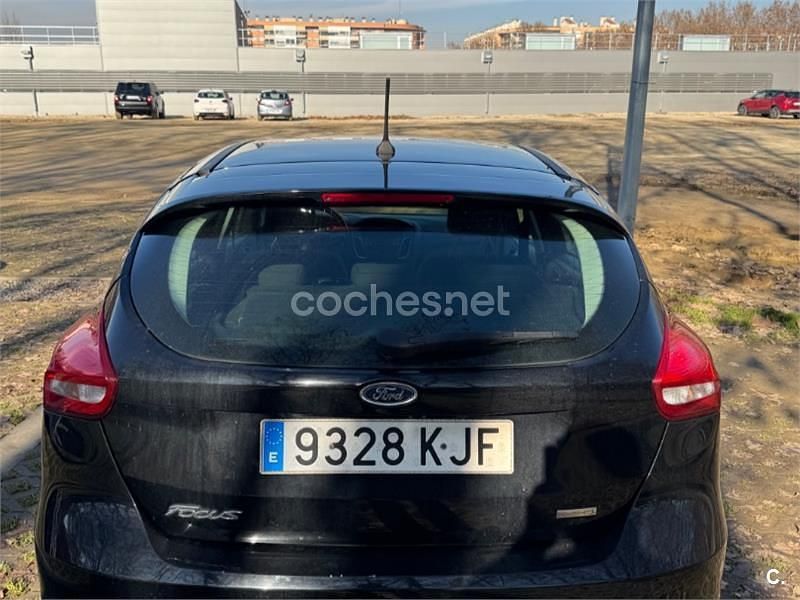 Usado Ford Focus ST-Line 125 CV (91 kW) 2018 Negro Berlina
