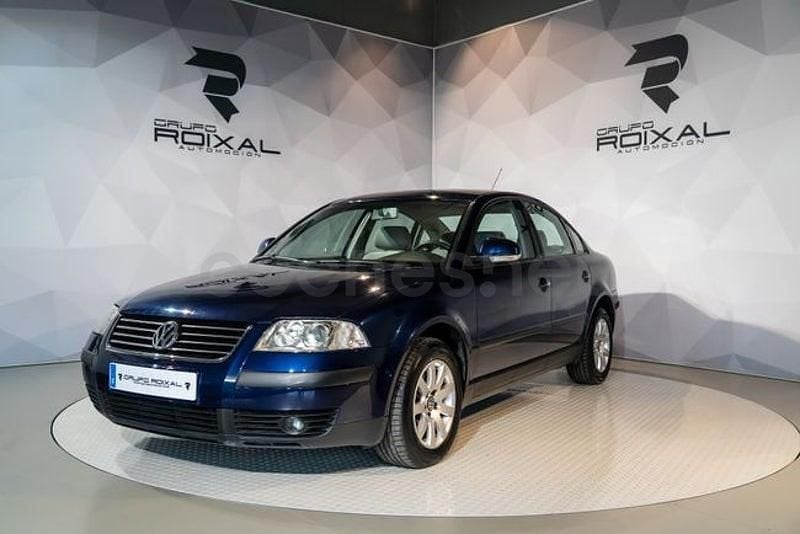 Usado VW Passat Edition 101 CV (74 kW) 2005 Azul Berlina