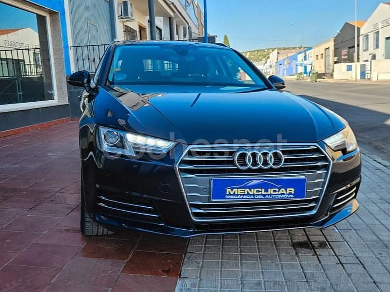 Usado Audi A4 Advanced 150 CV (110 kW) 2018 Azul Familiar