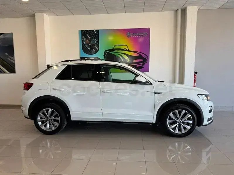 Usado VW T-Roc Advance 110 CV (80 kW) 2022 Blanco SUV
