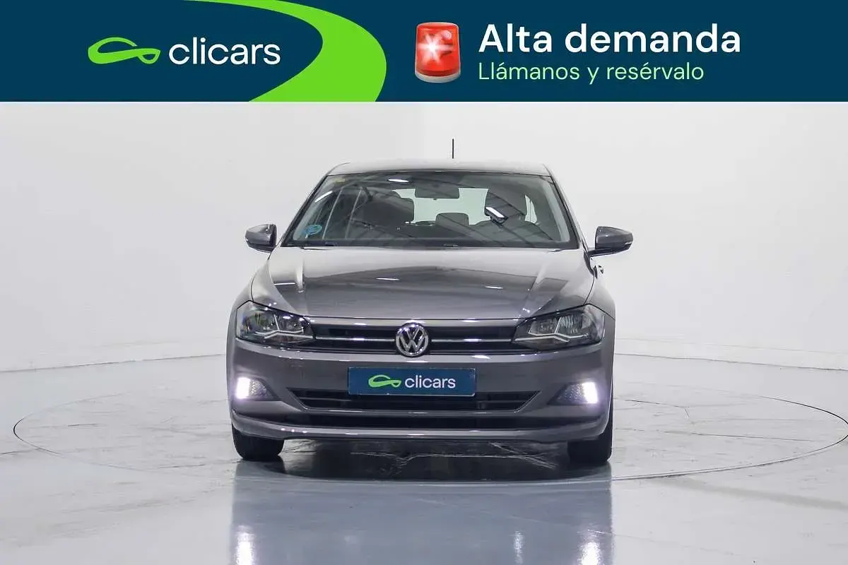 Usado VW Polo Advance 95 CV (69 kW) 2020 Gris Utilitario