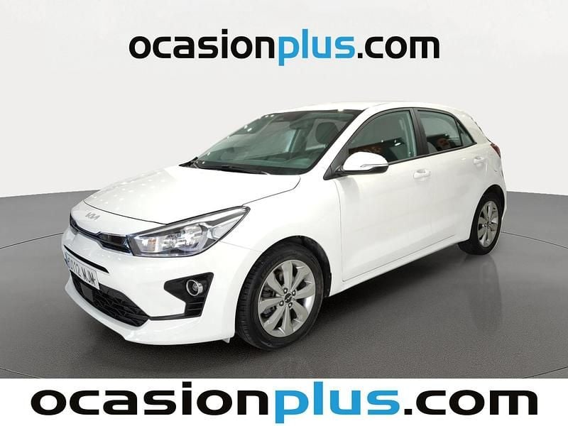 Blanco Usado 2023 Kia Rio Utilitario | 14.537 € (Precio justo) - Imagen 1/4