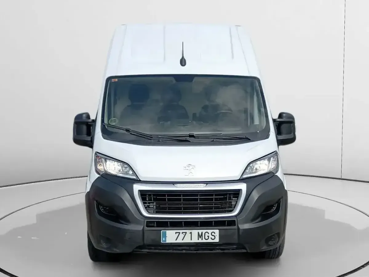 Usado Peugeot Boxer S 140 CV (102 kW) 2023 Blanco Van