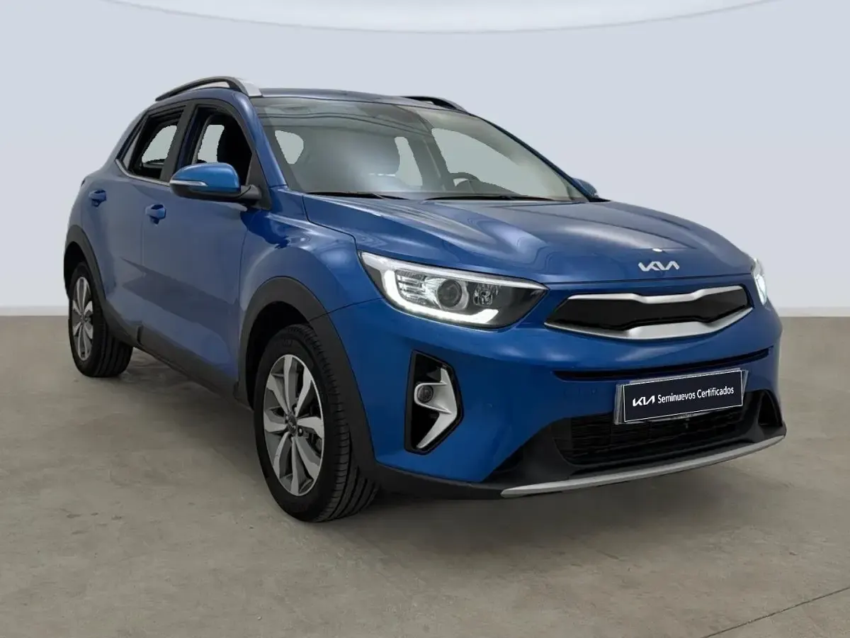 Usado Kia Stonic 101 CV (74 kW) 2025 Azul SUV