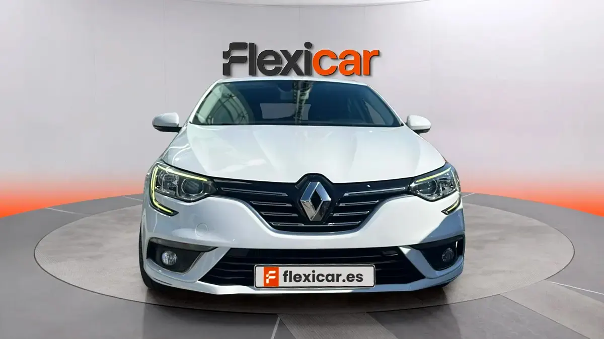 Usado Renault Mégane Bose Edition 110 CV (80 kW) 2017 Blanco Berlina