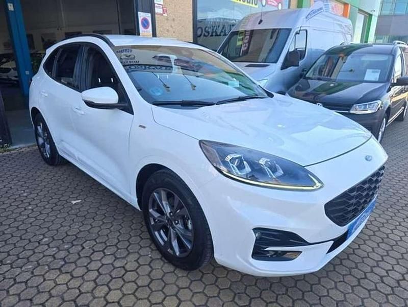 Usado Ford Kuga ST-Line X 120 CV (88 kW) 2022 Blanco SUV