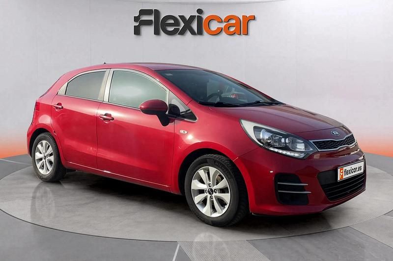 Rojo Usado 2016 Kia Rio Utilitario | 8690 € (Precio justo) - Imagen 1/4