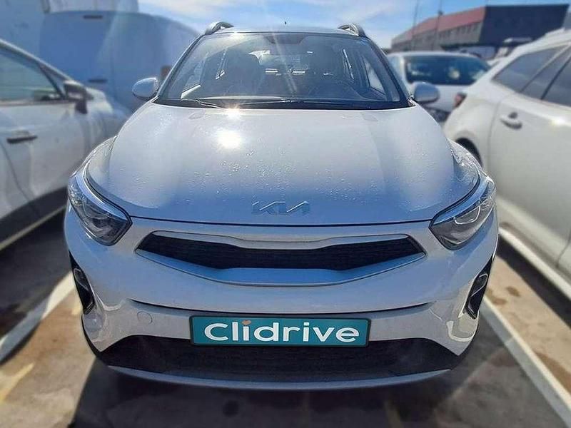 Usado Kia Stonic Plus 101 CV (74 kW) 2022 Blanco SUV