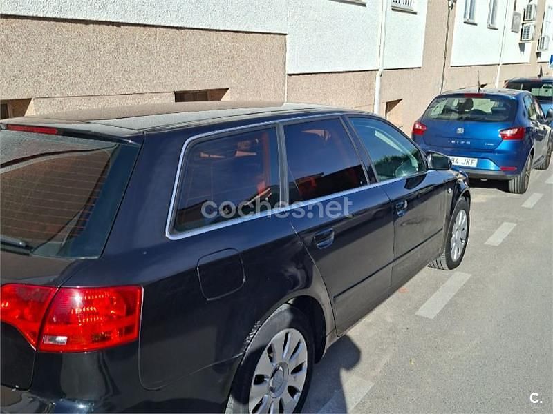 Usado Audi A4 115 CV (84 kW) 2007 Negro Familiar