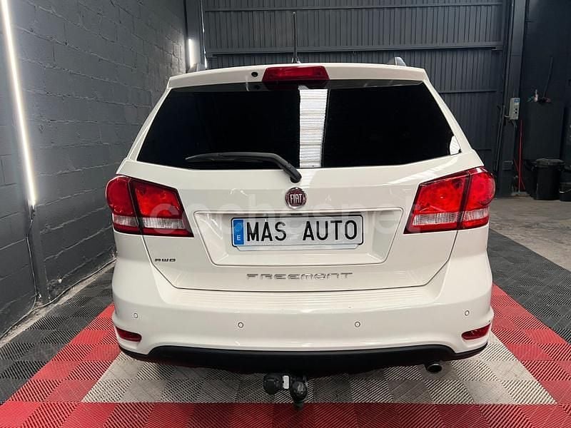 Usado Fiat Freemont Lounge 170 CV (125 kW) 2015 Blanco SUV