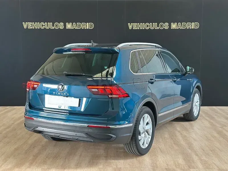 Usado VW Tiguan Life 150 HP (110 kW) 2021 Azul SUV