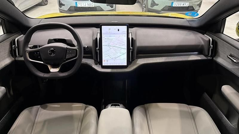 Usado Volvo EX30 Plus 200 kW (272 HP) 2024 SUV