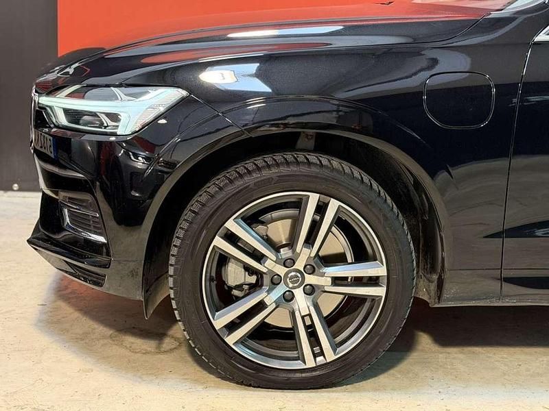 Usado Volvo XC60 Momentum 392 CV (288 kW) 2018 Negro SUV