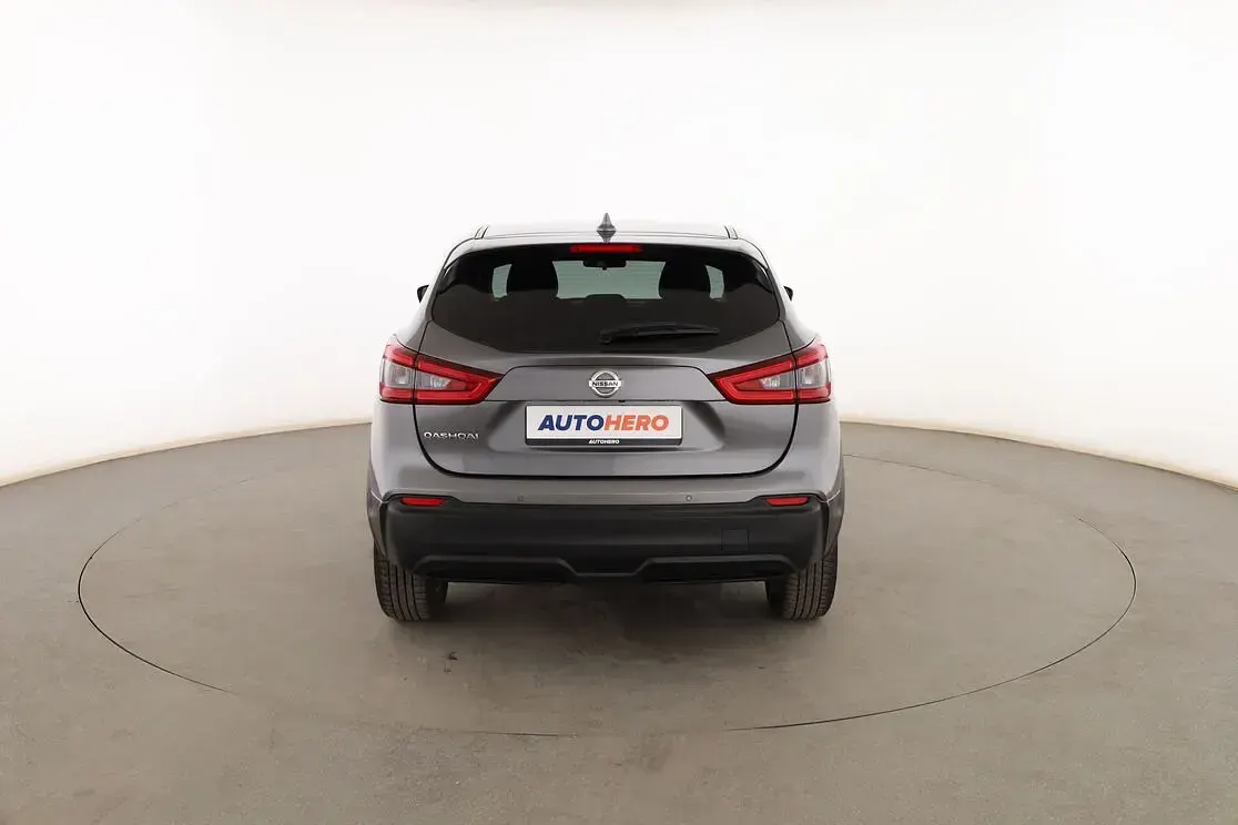Usado Nissan Qashqai Acenta 115 CV (84 kW) 2017 Gris SUV