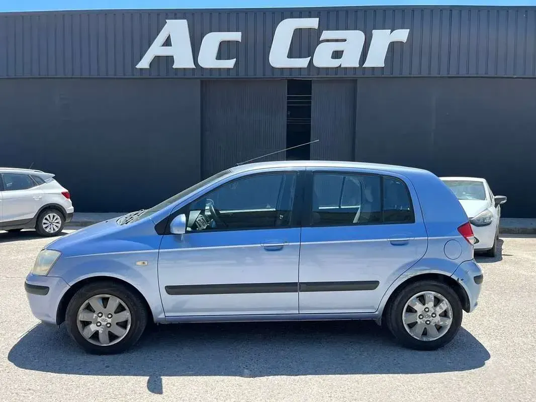 Usado Hyundai Getz GLS 82 CV (60 kW) 2003 Azul Utilitario