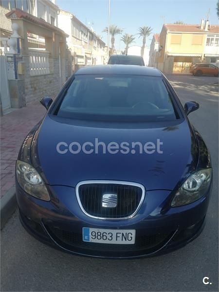 Usado Seat Leon Sport 105 CV (77 kW) 2007 Azul Berlina