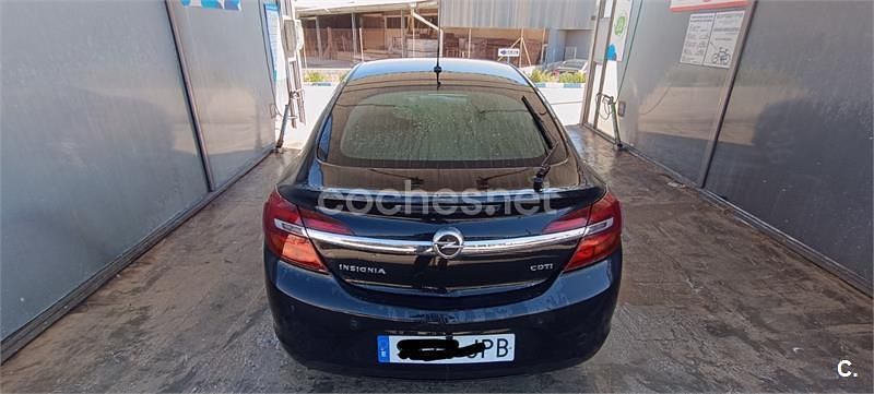 Usado Opel Insignia Business 120 CV (88 kW) 2016 Negro Berlina