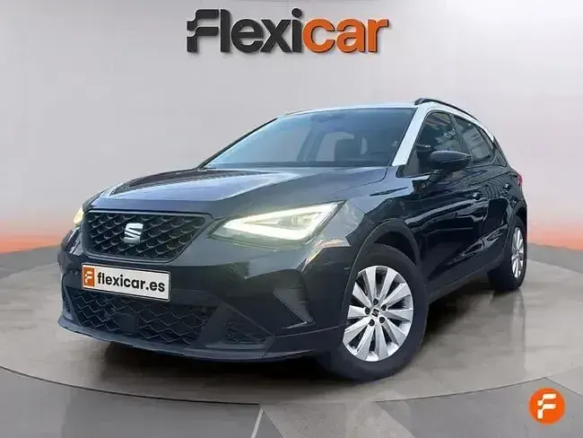 Usado Seat Arona Style 110 CV (80 kW) 2022 Azul SUV