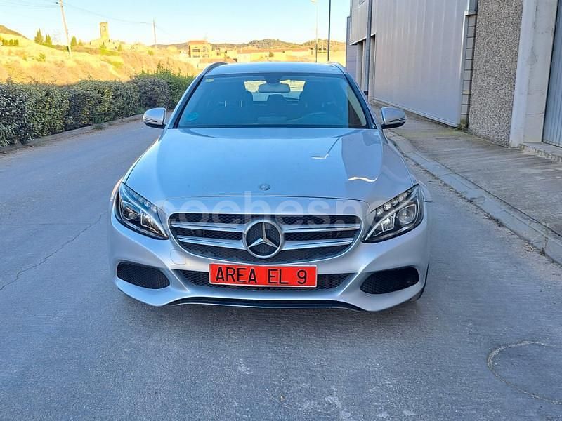 Usado Mercedes C200 160 CV (117 kW) 2019 Gris / plata Familiar