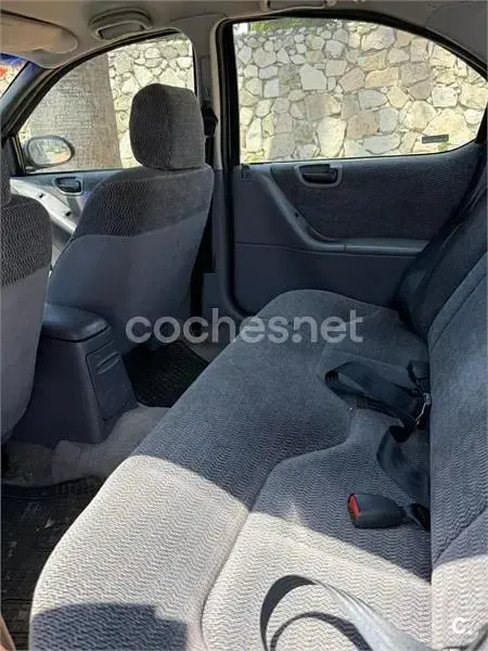 Usado Chrysler Stratus 131 CV (96 kW) 1997 Azul Berlina