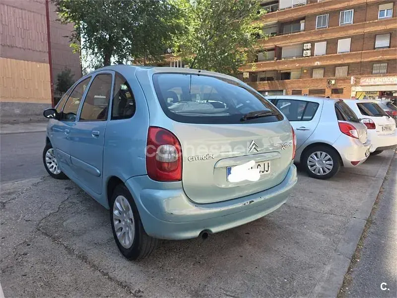 Usado Citroën Xsara Picasso Exclusive 117 CV (86 kW) 2003 Azul Monovolumen