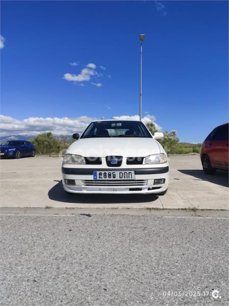 Blanco Usado 2001 Seat Ibiza Stella Berlina | 2500 € (Un poco caro) - Imagen 1/4