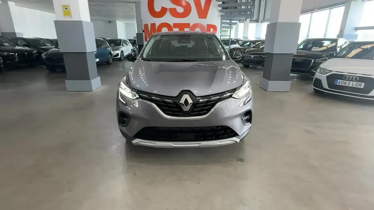 Usado Renault Captur Intens 145 CV (106 kW) 2024 Gris SUV