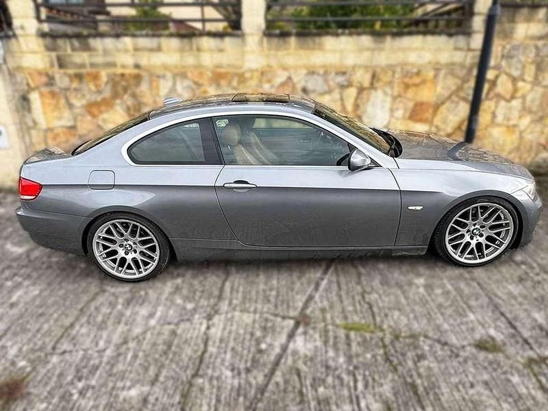 Usado BMW 325 197 CV (144 kW) 2010 Gris Coupe