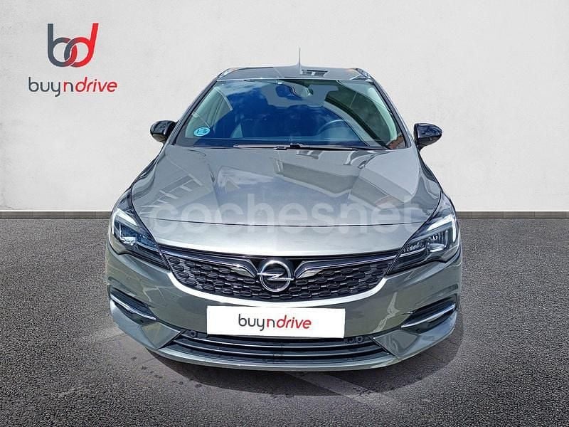 Usado Opel Astra 136 CV (100 kW) 2022 Gris / plata Berlina