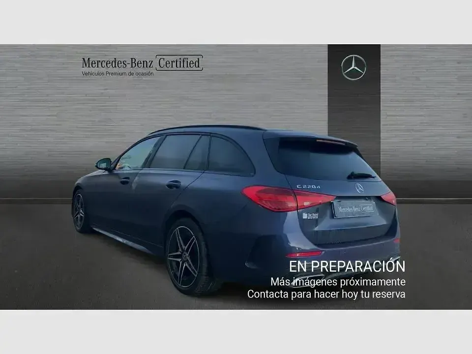 Usado Mercedes C220 200 CV (147 kW) 2025 Azul Familiar