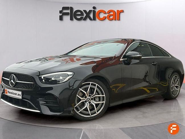 Usado Mercedes E220 194 CV (142 kW) 2022 Negro Coupe