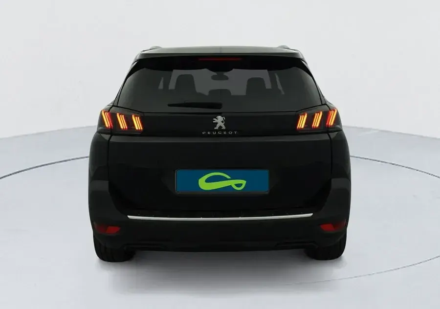 Usado Peugeot 5008 Allure 136 CV (100 kW) 2024 SUV