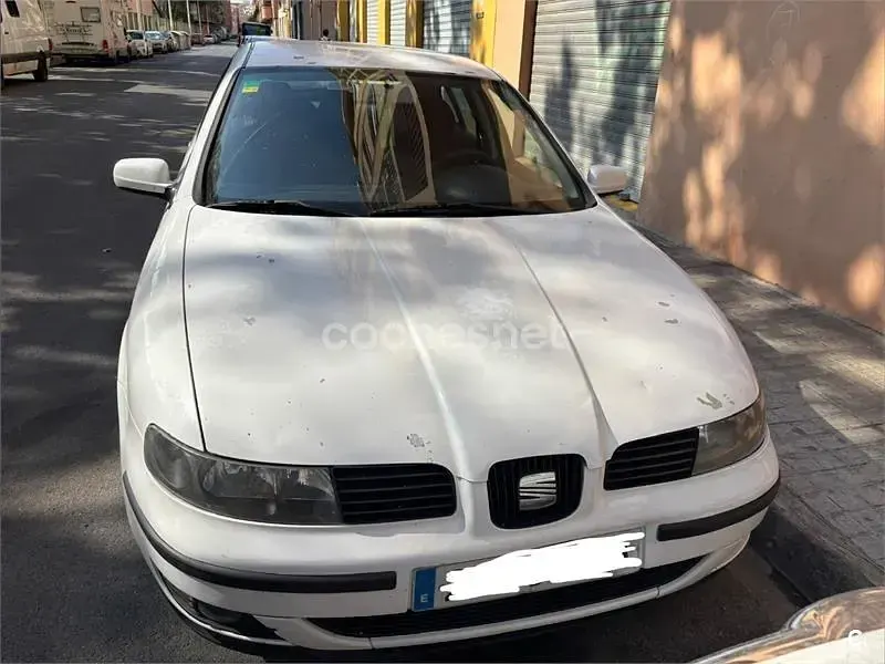 Usado Seat Leon Stella 90 CV (66 kW) 2001 Blanco Utilitario