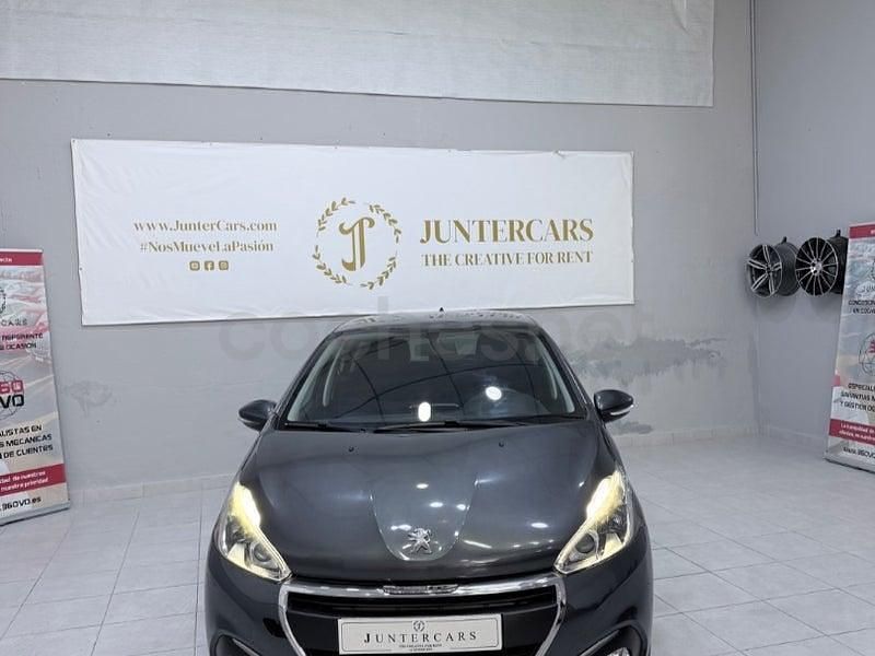 Usado Peugeot 208 Active 82 CV (60 kW) 2016 Gris / plata Utilitario