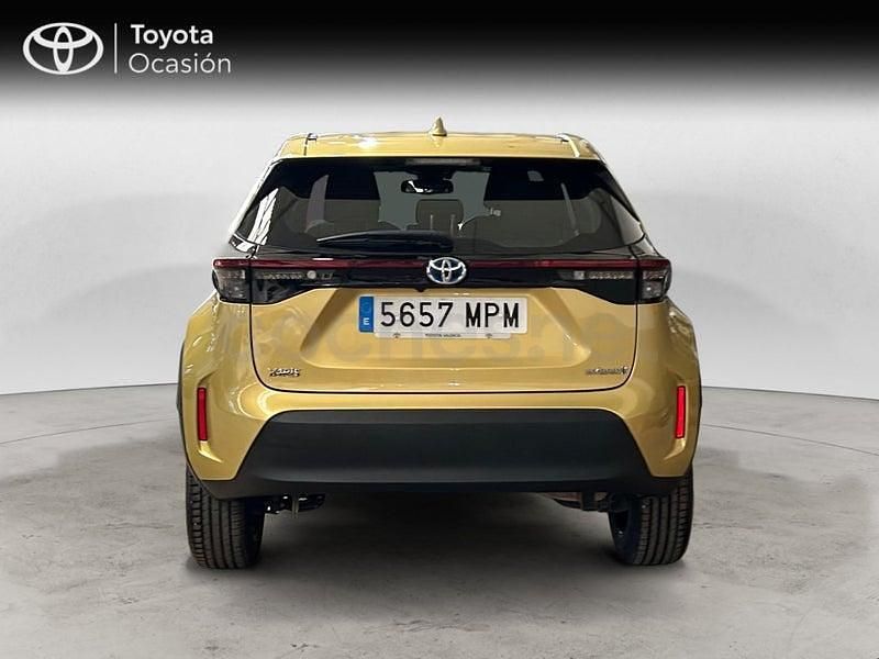 Usado Toyota Yaris Cross Active 116 CV (85 kW) 2024 Amarillo SUV
