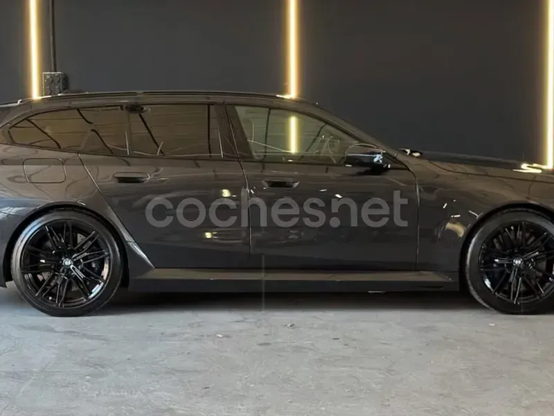 Usado BMW M5 727 CV (534 kW) 2025 Gris / plata Familiar