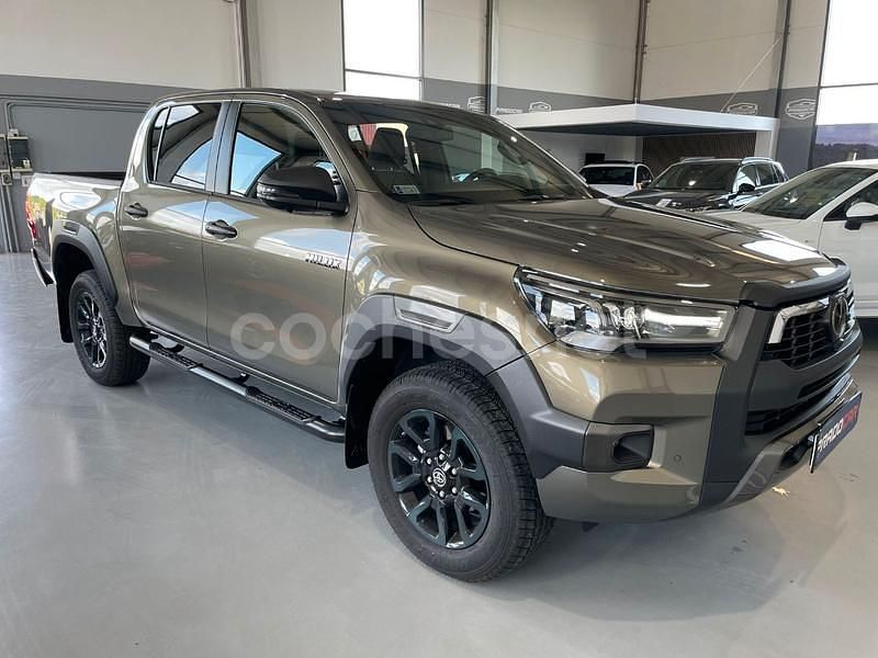 Nuevo Toyota HiLux Sport 204 CV (150 kW) 2025 Gris / plata Recogida