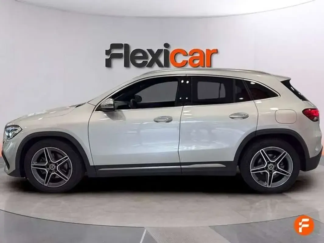 Usado Mercedes GLA200 150 CV (110 kW) 2023 Gris SUV