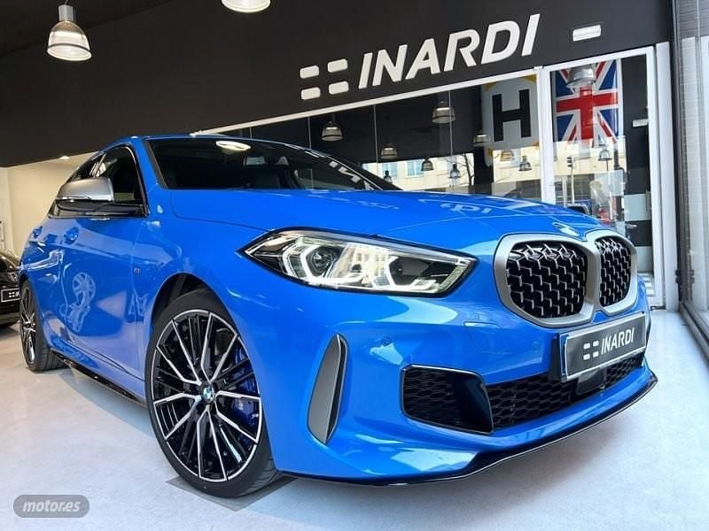 Azul Usado 2021 BMW M135 Comfort Edition Utilitario | 34.890 € (Precio justo) - Imagen 1/4