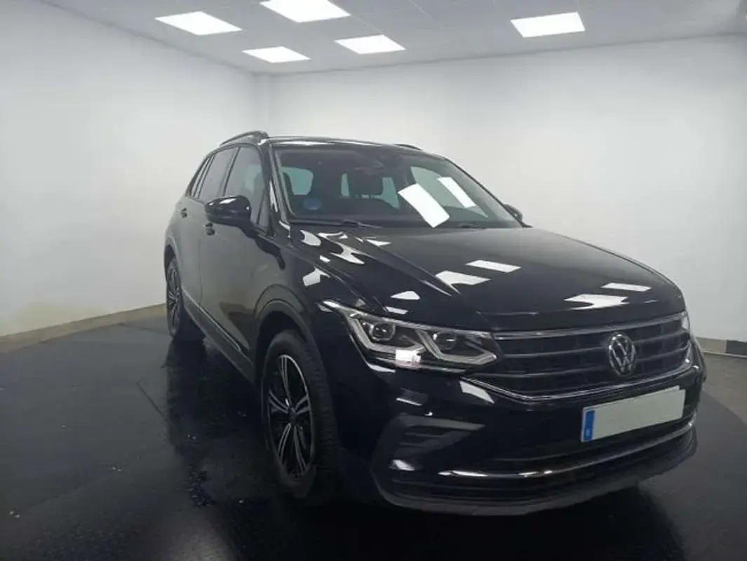 Usado VW Tiguan Life 245 CV (180 kW) 2022 Negro SUV