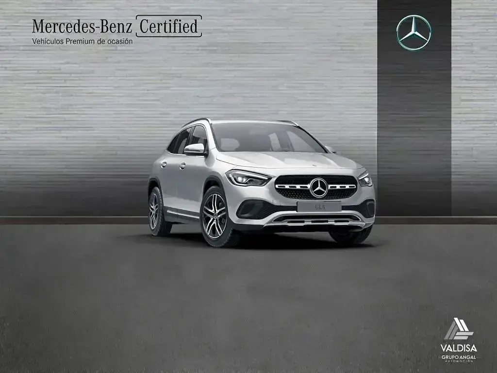 Usado Mercedes GLA180 136 CV (100 kW) 2022 Gris SUV
