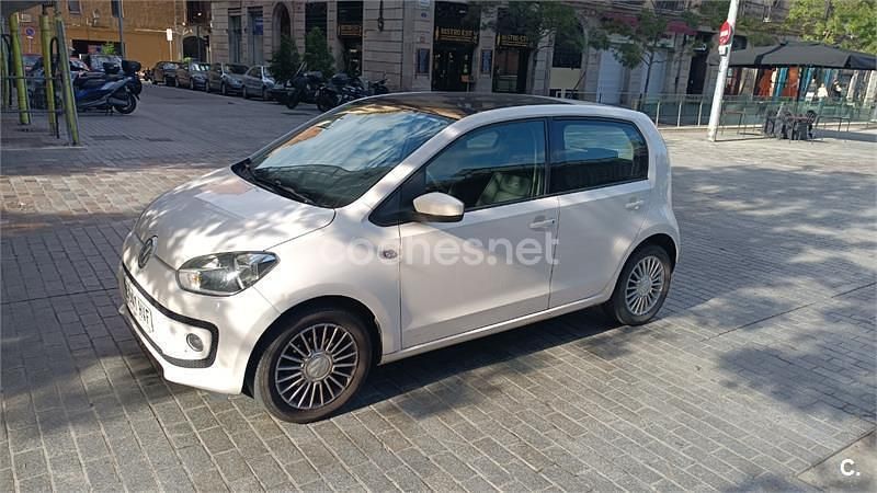 Usado VW up! high up! 75 CV (55 kW) 2014 Blanco Utilitario