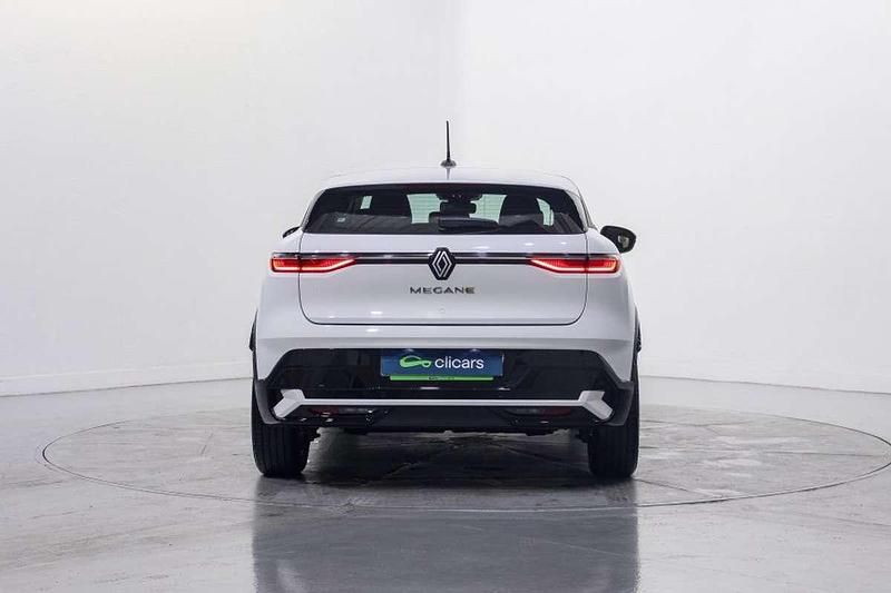 Usado Renault Megane E-Tech Equilibre 96 kW (131 CV) 2023 Blanco Utilitario