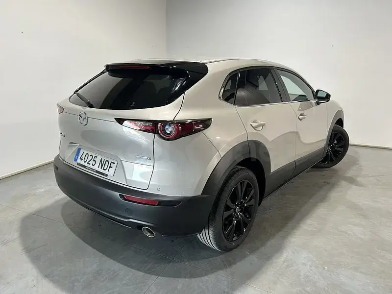 Usado Mazda CX-30 Nagisa 186 CV (136 kW) 2025 Gris / plata SUV