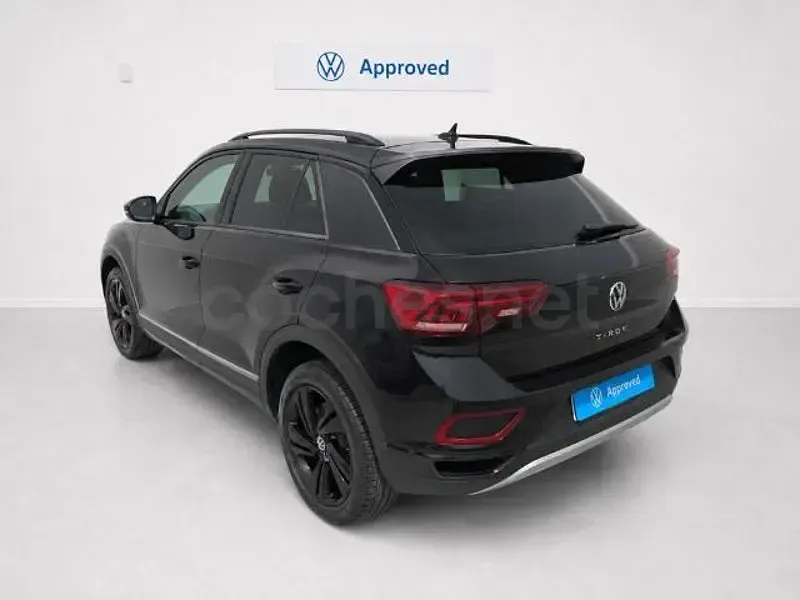 Usado VW T-Roc 116 CV (85 kW) 2025 Negro SUV