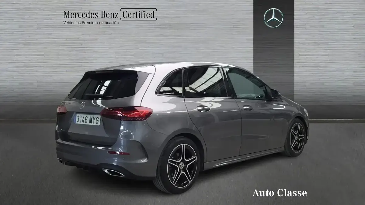 Usado Mercedes B200 150 CV (110 kW) 2025 Gris montaña Utilitario