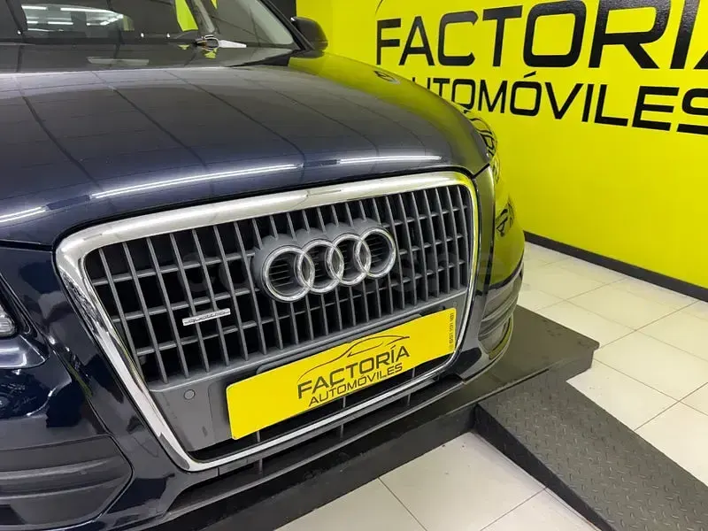 Usado Audi Q5 170 CV (125 kW) 2011 Gris / plata SUV