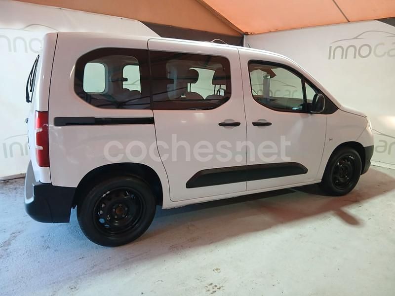 Usado Opel Combo Life Business Edition 102 CV (75 kW) 2022 Blanco Monovolumen