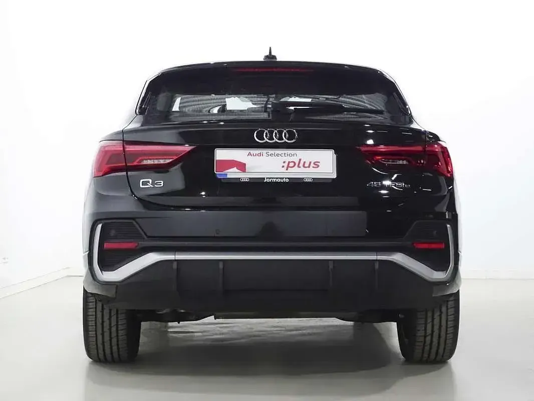 Usado Audi Q3 Sportback S-Line 245 CV (180 kW) 2024 Negro SUV
